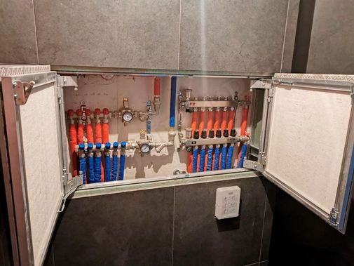 Люк под плитку Секрет 3.0, 2 створки 850*1000 Люк под плитку Секрет 3.0, 2 створки 850*1000