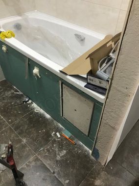 Люк под плитку Нажимной Секрет-Лайт 400*650 Люк под плитку Нажимной Секрет-Лайт 400*650