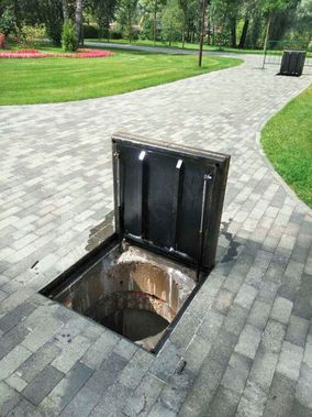 Люк под брусчатку Брус Ли Стальной 1200*800 Люк под брусчатку Брус Ли Стальной 1200*800